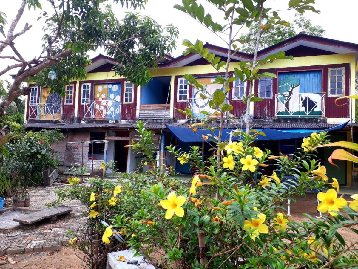 Fatehah Inn Kuala Tahan Exterior photo