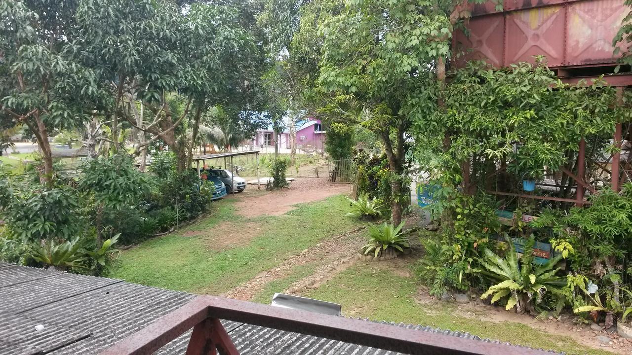 Fatehah Inn Kuala Tahan Exterior photo